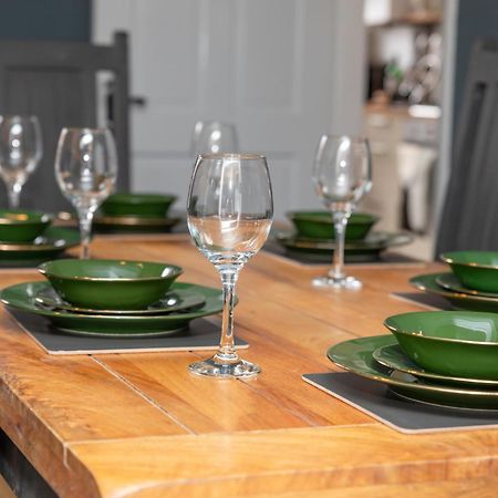 Characterful Terrace Retreat In County Durham - Sleeps 6 Apartment Stanley  Exterior foto
